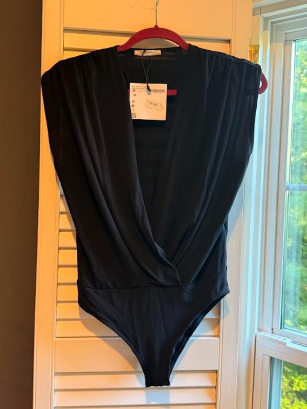 Zara Blouson Sleeveless Black Bodysuit. Size Medium.